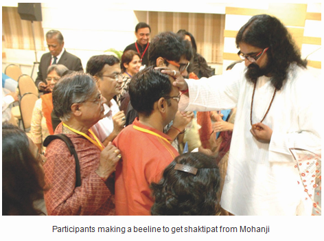 participants making a beeline to get shaktipat from mohanji